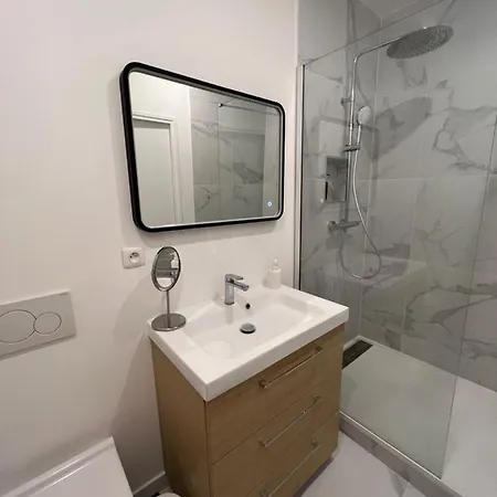 Relais Cocorico 2 Bedrooms With Ac, 2 Bathrooms, 8 Min Eiffel Tower * Párizs