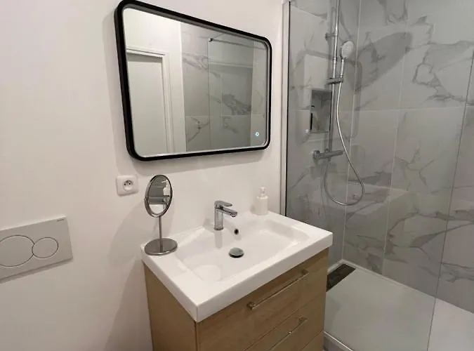 Relais Cocorico 2 Bedrooms With Ac, 2 Bathrooms, 8 Min Eiffel Tower * Párizs